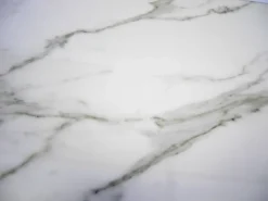 Arredo3 Cucina Vetro design bianca lineare scontata 38%- Cucine Lineari|Cucine Design