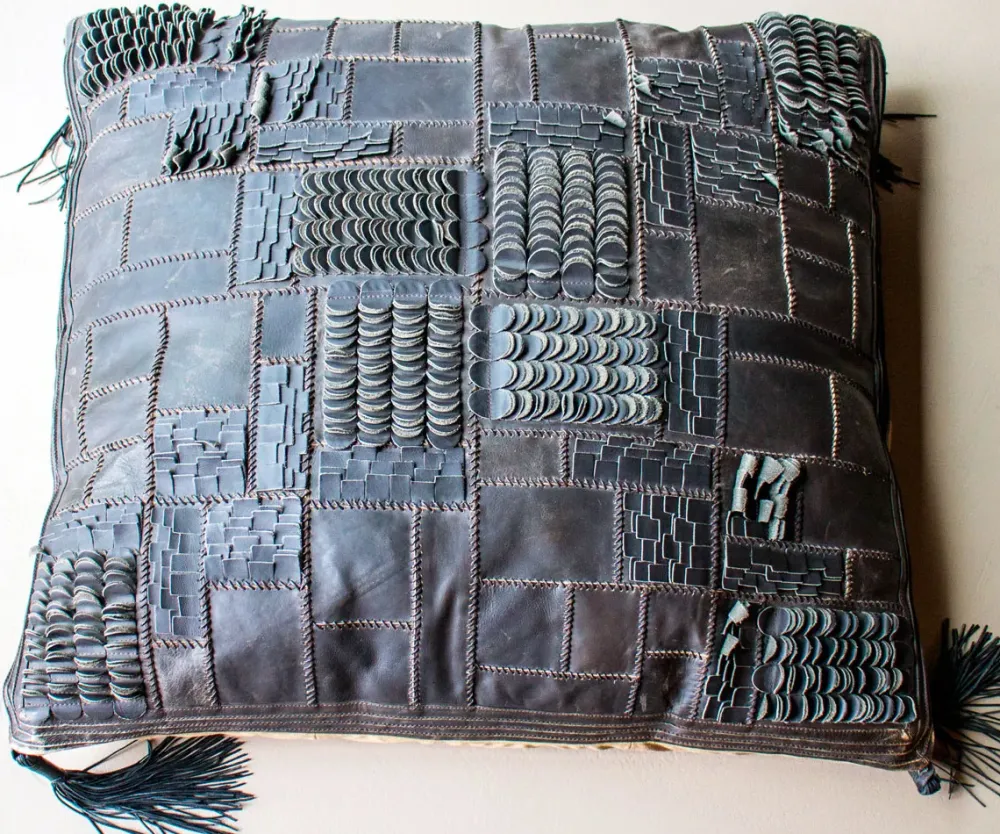 Best Cuscini divano Cuscino pelle quadrato con frappe e patchwork in Cotone di a prezzi davvero convenienti Biancheria Per La Casa