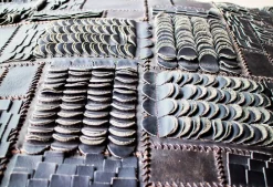 Best Cuscini divano Cuscino pelle quadrato con frappe e patchwork in Cotone di a prezzi davvero convenienti Biancheria Per La Casa