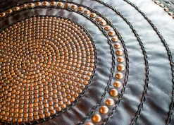 Cuscini divano Cuscino pelle tondo con borchie a prezzi SCONTATI^Pacha Mama Clearance