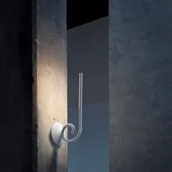 Da parete applique Linea alpha led Bianco con forte sconto^Flos Online