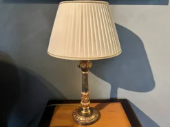Da tavolo Lampada classica  Oro a prezzi convenienti^Collezione esclusiva Online