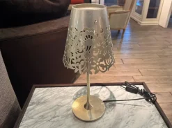 Da tavolo in metallo Lampada in Offerta Outlet^Collezione esclusiva