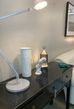 Da tavolo in plastica Aledin a prezzo Outlet^Kartell New