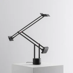 Da tavolo Tizio a prezzo scontato^Artemide Hot