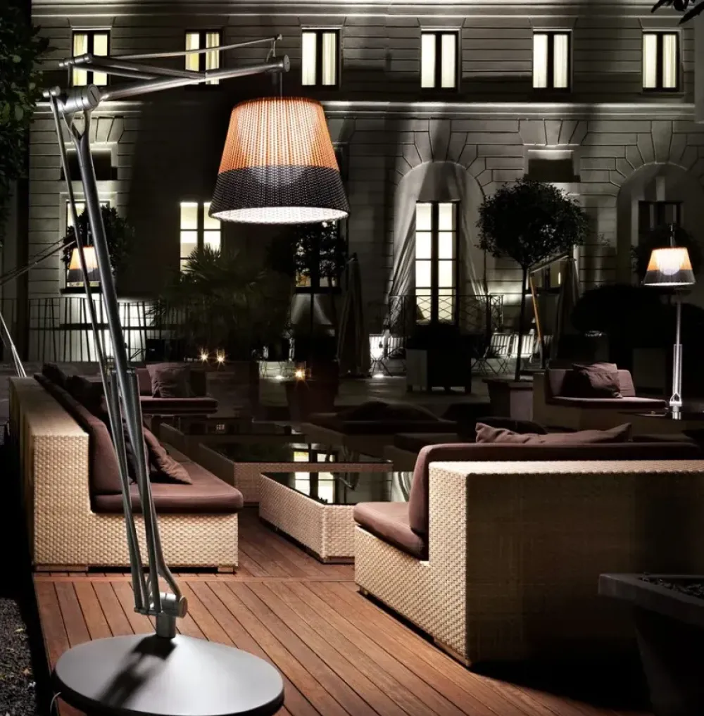 Flos Da terra Superarchimoon stile Moderna a prezzi outlet- Lampade Da Terra