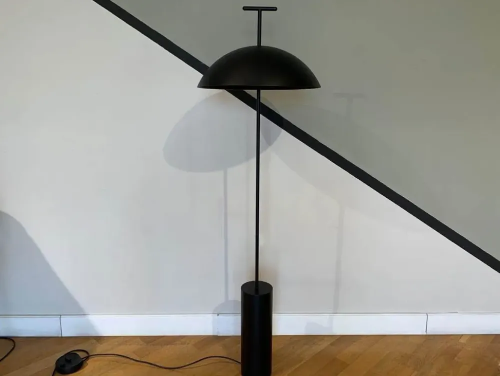 Kartell Da terra Geen-a Nero con forte sconto- Lampade Da Terra