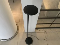 Da terra Oblique floor a prezzo Outlet^Flos Online