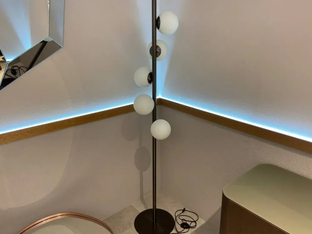 Discount Da terra Twist a prezzo Outlet Lampade Da Terra