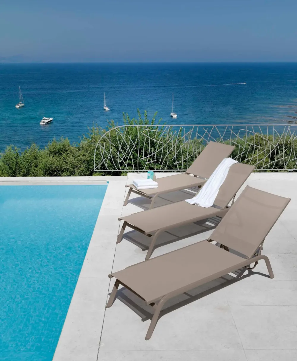 Divani per l'esterno : modello Steep in Offerta Outlet Divani Da Giardino