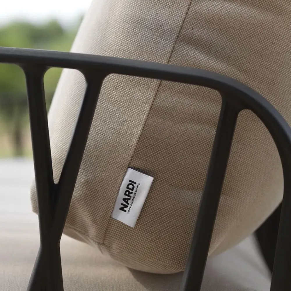 Divano 2 posti Komodo a prezzi vantaggiosi sull'eCommerce!^Nardi