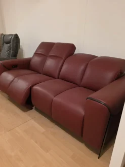 Artigianale Divano 2 posti reclinabile in pelle bordeaux in OFFERTA - 50%- Divani