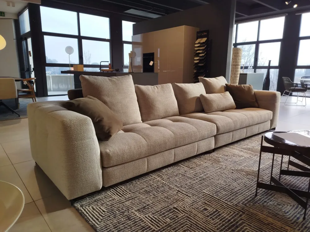 Minotti Divano a 3 posti modello Blazer di a prezzo riservato- Divani