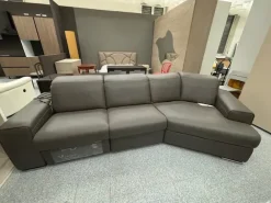 Doimo Sofas Divano Andy di in stile moderno a prezzo Outlet- Divani