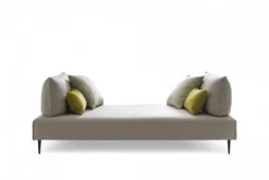 Outlet Divano angolare Bacio a prezzo scontato Divani