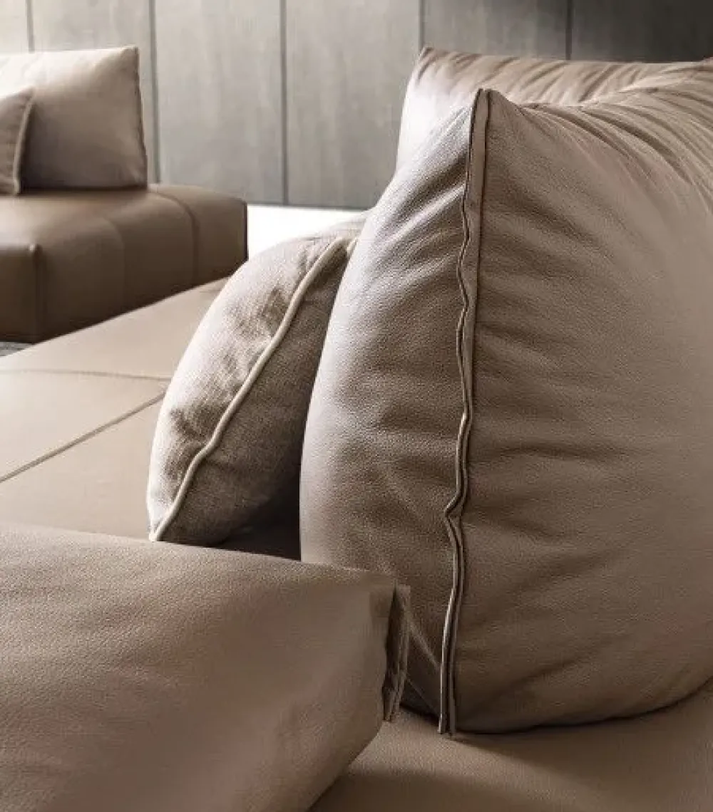 Outlet Divano angolare Bacio a prezzo scontato Divani