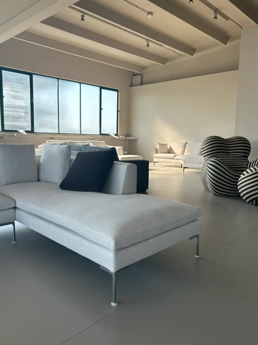 Divano Angolare Charles di a prezzo ribassato^B&B Italia Hot