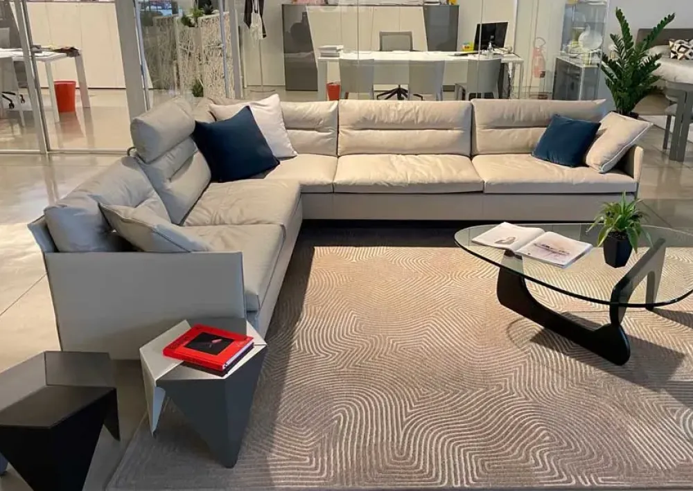 Divano Angolare Grantorino a 15028€^Poltrona Frau Online