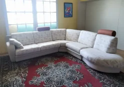 Outlet Divano Angolare modello Divano angolare di con forte sconto Divani