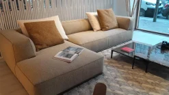 Clearance Divano Angolare modello Perry di con forte sconto Divani