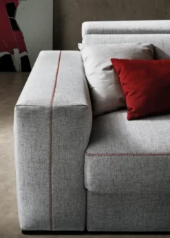 Divano Astor con forte sconto^Artigianale Clearance