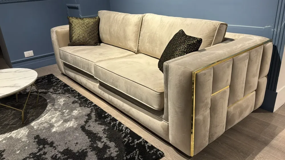 Artigianale Divano Berlin a PREZZO OUTLET scontato del 52%- Divani