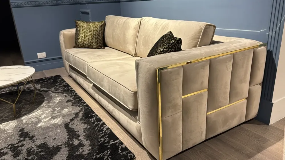 Artigianale Divano Berlin a PREZZO OUTLET scontato del 52%- Divani