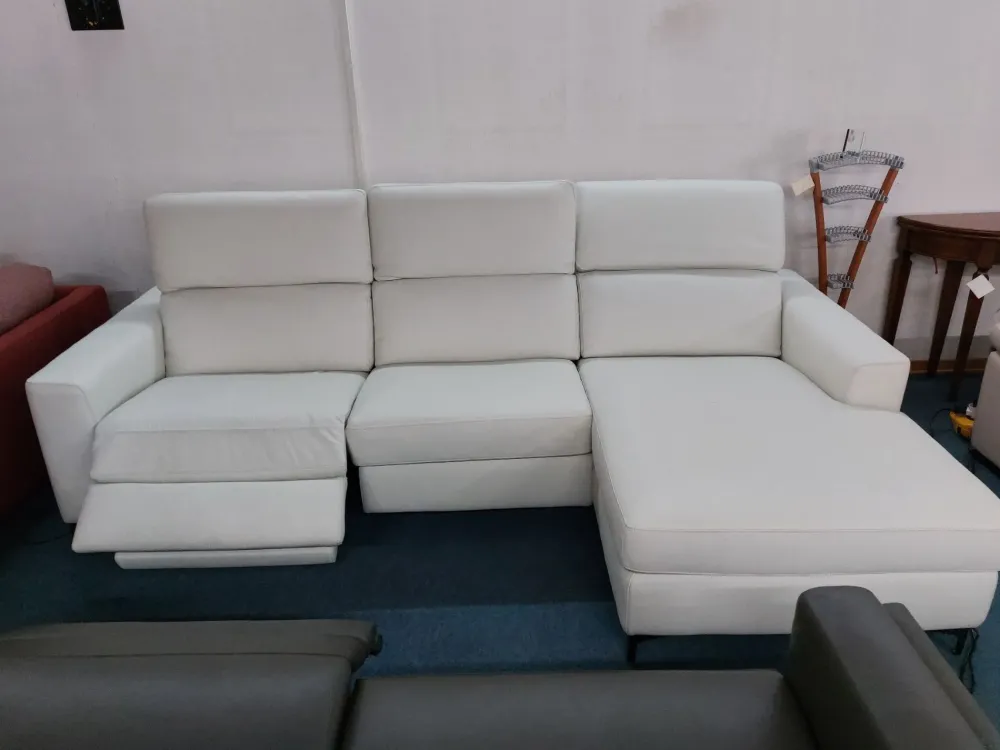 New Divano Cambridge small di in stile moderno in Offerta Outlet Divani