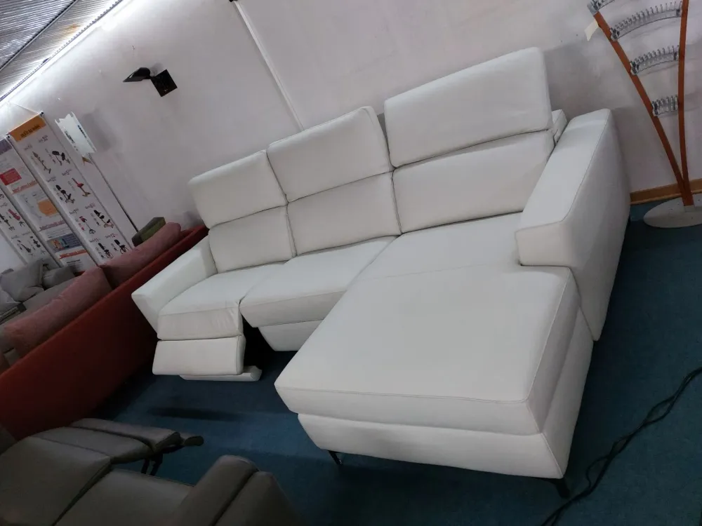 New Divano Cambridge small di in stile moderno in Offerta Outlet Divani