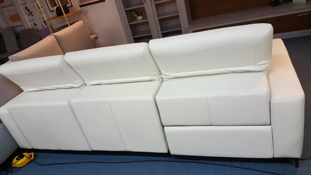 New Divano Cambridge small di in stile moderno in Offerta Outlet Divani