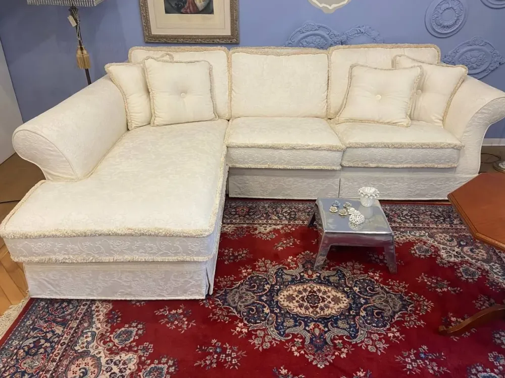 Collezione esclusiva Divano Classico in Tessuto non sfoderabile di scontato 50%- Divani