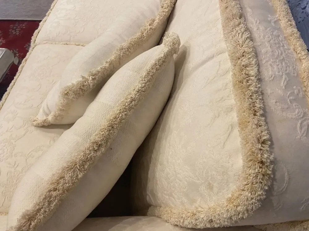 Collezione esclusiva Divano Classico in Tessuto non sfoderabile di scontato 50%- Divani