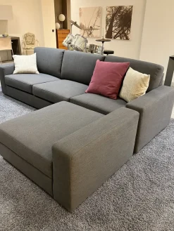 Divano con penisola . Comodo, sconto 38%. Prezzi outlet!^Artigianale