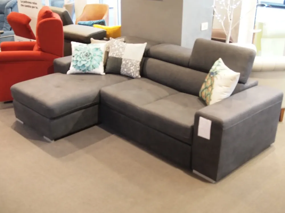 Divano con penisola Bari a PREZZO OUTLET scontato del 34% Divani