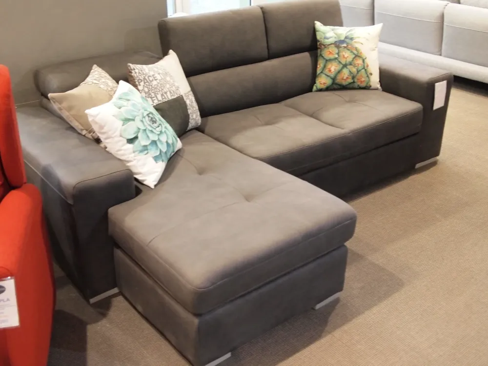 Divano con penisola Bari a PREZZO OUTLET scontato del 34% Divani