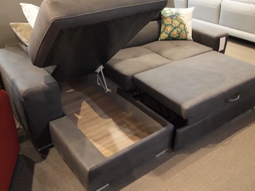 Divano con penisola Bari a PREZZO OUTLET scontato del 34% Divani