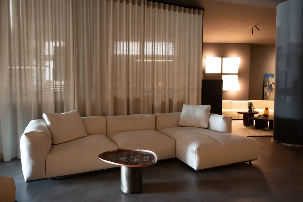 Divano Con penisola Dambodue ad un prezzo conveniente^B&B Italia Clearance