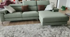 Hot Divano Con penisola Divano l506 drive in Offerta Outlet a 3900€ Divani