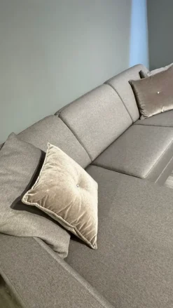 Divano Con penisola Dylan in Offerta Outlet a 2330 Euro^Doimo Salotti Best