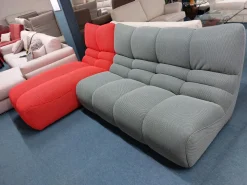 Franco Ferri Divano con penisola Formosa a PREZZO OUTLET scontato del 43%- Divani