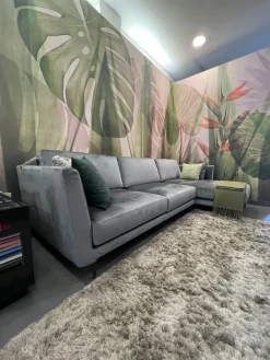 Divano con penisola Gregory a PREZZO OUTLET scontato del 50%^Doimo Salotti Online