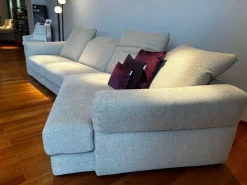 Max Divani Divano con penisola in Tessuto a prezzo scontato- Divani