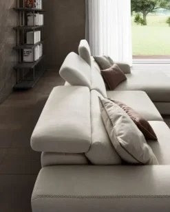 Outlet Divano con penisola in Tessuto Graffiti Divani