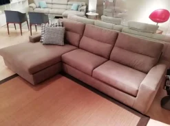 Rigosalotti Divano con penisola Kommodo a prezzi outlet- Divani