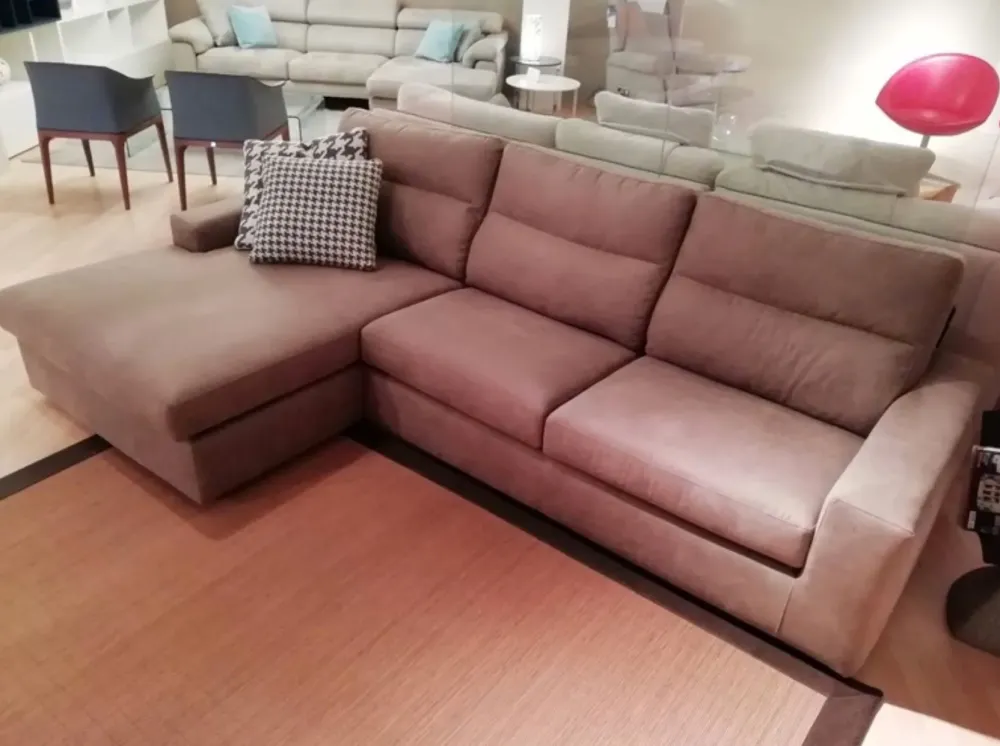 Rigosalotti Divano con penisola Kommodo a prezzi outlet- Divani