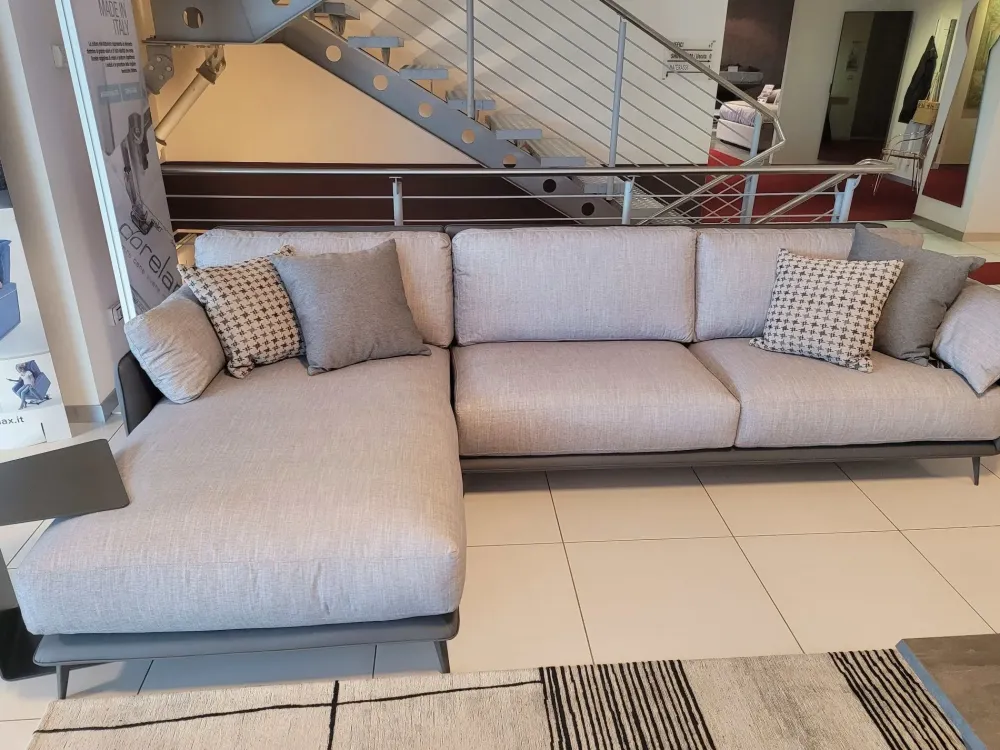 Divano con penisola Krisby in OFFERTA - 35%^Ditre Italia Online