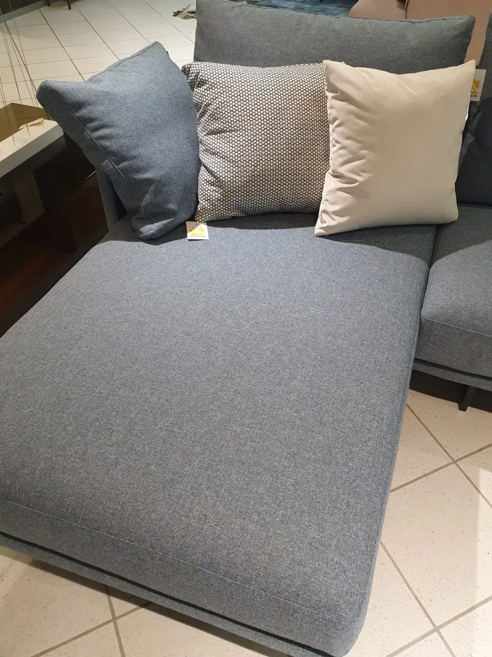 Deas Divano Con penisola Lord byron di a prezzo scontato- Divani