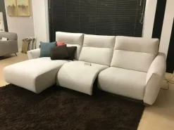 Outlet Divano con penisola Madrid in OFFERTA - 28% Divani