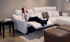 Outlet Divano con penisola Madrid in OFFERTA - 28% Divani