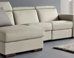 Divano con penisola Marvin ad un prezzo conveniente^Doimo Salotti